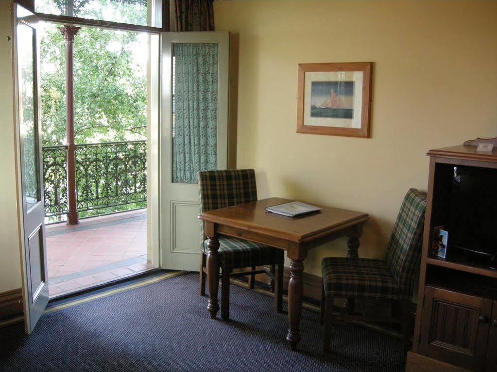 The Terrace At The Settlement Motel Cranbourne Bagian luar foto